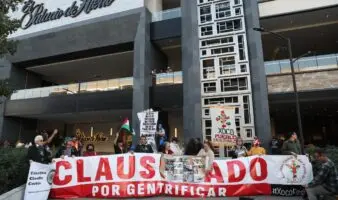 Habitantes de Xoco 'clausuran' Mítikah; protestan contra gentrificación
