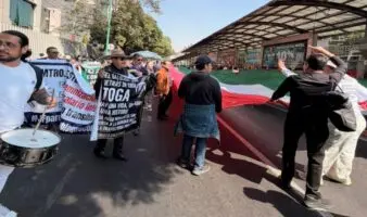 Exjueces toman calles por incumplimiento de pagos tras reforma