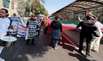 Exjueces toman calles por incumplimiento de pagos tras reforma
