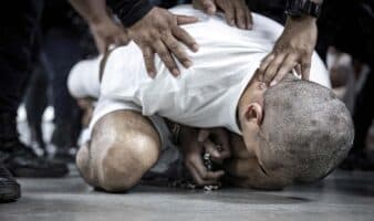 Juez ordena audiencias para venezolanos deportados por Trump a prisión en El Salvador