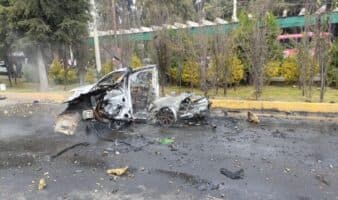 Explota taxi con pirotecnia en la México-Toluca y deja tres heridos