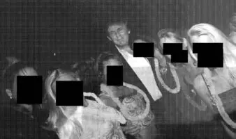 Galería | Publican fotos de Trump rodeado de mujeres en la mansión de Jeffrey Epstein