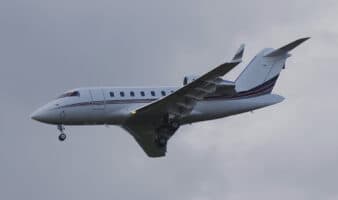 Un avión privado con ocho personas a bordo se estrella en un aeropuerto de Maine