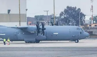 Lo mejor de Aristegui en Vivo: Avión militar de EE.UU. en Toluca; trágico trenazo en España; ¿qué pasa con Groenlandia? (19/01/2026)