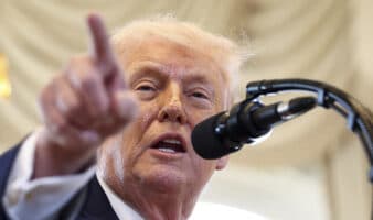 Trump planea reducir algunos aranceles sobre acero y aluminio, según el Financial Times