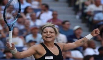 Remonta Renata Zarazúa y se mete a segunda ronda en el Torneo de Hobart