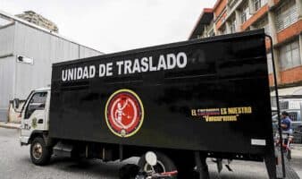 Tres ciudadanos mexicanos figuran entre los presos políticos en Venezuela, denuncia periodista