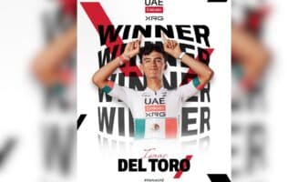 Isaac del Toro se impone al esprint y estrena el maillot de líder