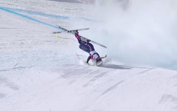 Milano-Cortina 2026: Se cae Lindsey Vonn en el descenso alpino | Video