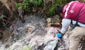 Profepa clausura drenaje municipal en Hidalgo por posibles contaminantes industriales al río Tepeji
