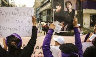 Fans de BTS protestan en Profeco contra "abusos" en venta de boletos