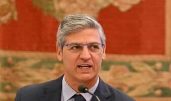 Milano-Cortina 2026: Dimite director deportivo de la RAI tras escándalo en la inauguración | Video
