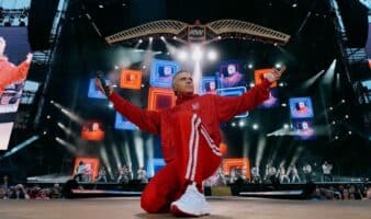 Robbie Williams regresa a México con su nuevo tour y la energía de ‘Britpop’