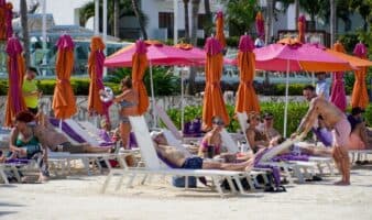 El turismo internacional en México crece un 10 % en enero... pero extranjeros gastan menos: INEGI