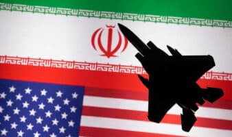 Trump asegura que fue rescatado el segundo piloto del caza derribado; Irán dice que frustró la misión