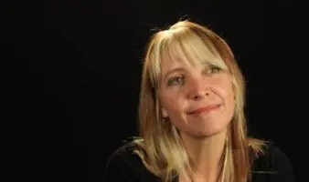 Continúan los trabajos de preservación del archivo de Grace Quintanilla Cobo