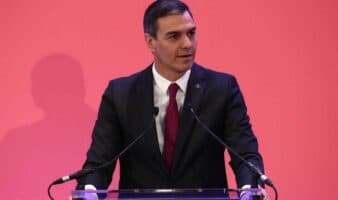 Pedro Sánchez pide diplomacia tras alto al fuego entre Irán y Estados Unidos