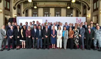 Gobierno y gasolineros acuerdan tope de 27 pesos al diésel a partir de la próxima semana