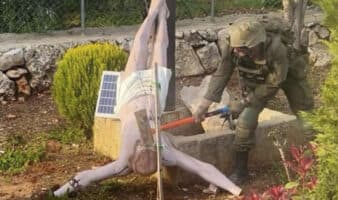 Soldado israelí destruye figura de Jesucristo en Líbano; Netanyahu promete medidas severas