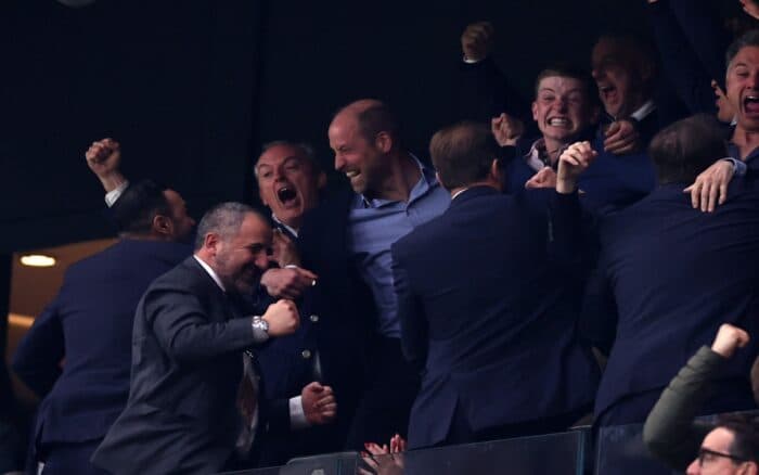 Europa League | Así celebró el Príncipe Guillermo la victoria de Aston Villa en Estambul | Video