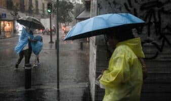 Lluvias en CDMX provocan cortes en el servicio y retrasos en la red del Metro