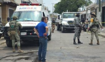 Explosión de pipa de gas deja varios lesionados e incendio en viviendas de Cuernavaca