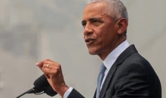 Obama alerta sobre el peligro de la IA y pide a los demócratas que sea tema central en las campañas
