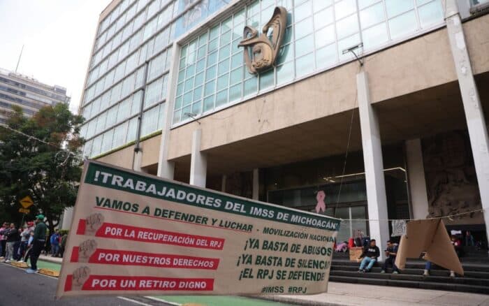 IMSS y Sindicato anuncian acuerdo salarial... trabajadores no aceptan la propuesta