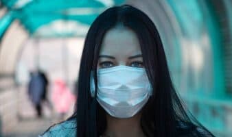 "Las voces de la pandemia", un libro que revisa el impacto de la emergencia sanitaria en el lenguaje