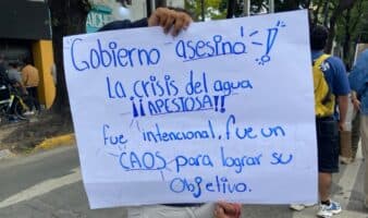 Protesta en Guadalajara por agua limpia es interrumpida por actos vandálicos