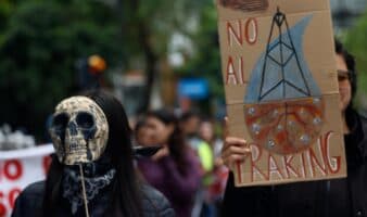 Marchan en la CDMX contra el 'fracking' y los daños ambientales de Pemex
