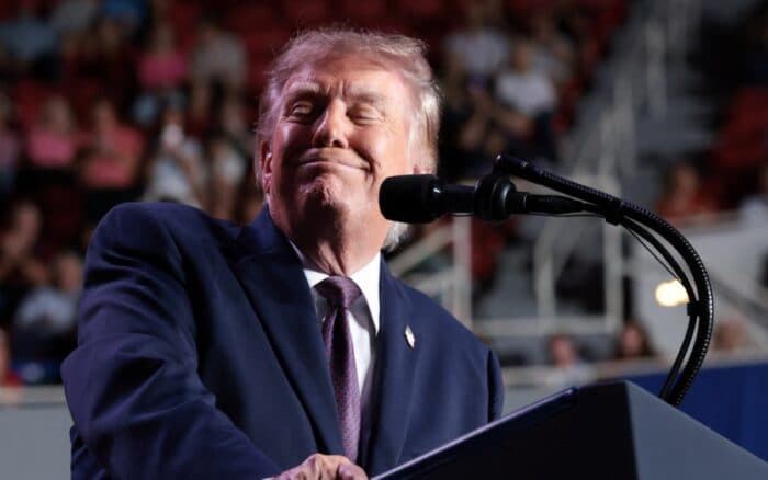 Trump elogia a Europa por la liberación de diésel y descarta prohibir su exportación